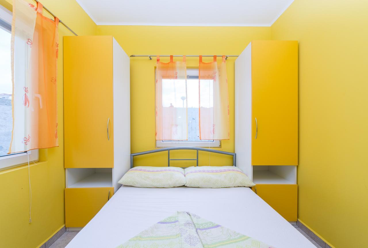 Apartments Mahnet Vir Eksteriør billede