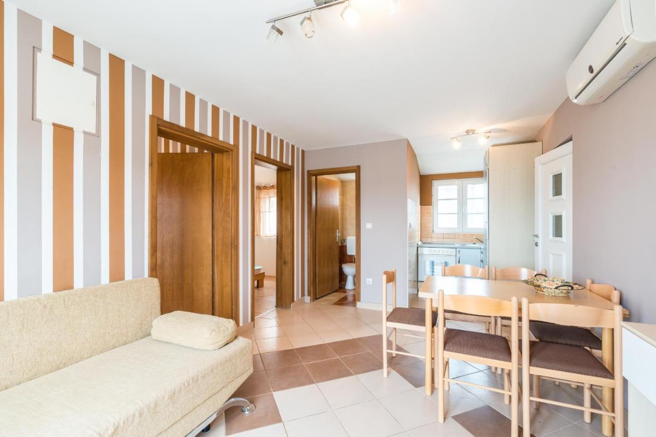 Apartments Mahnet Vir Værelse billede